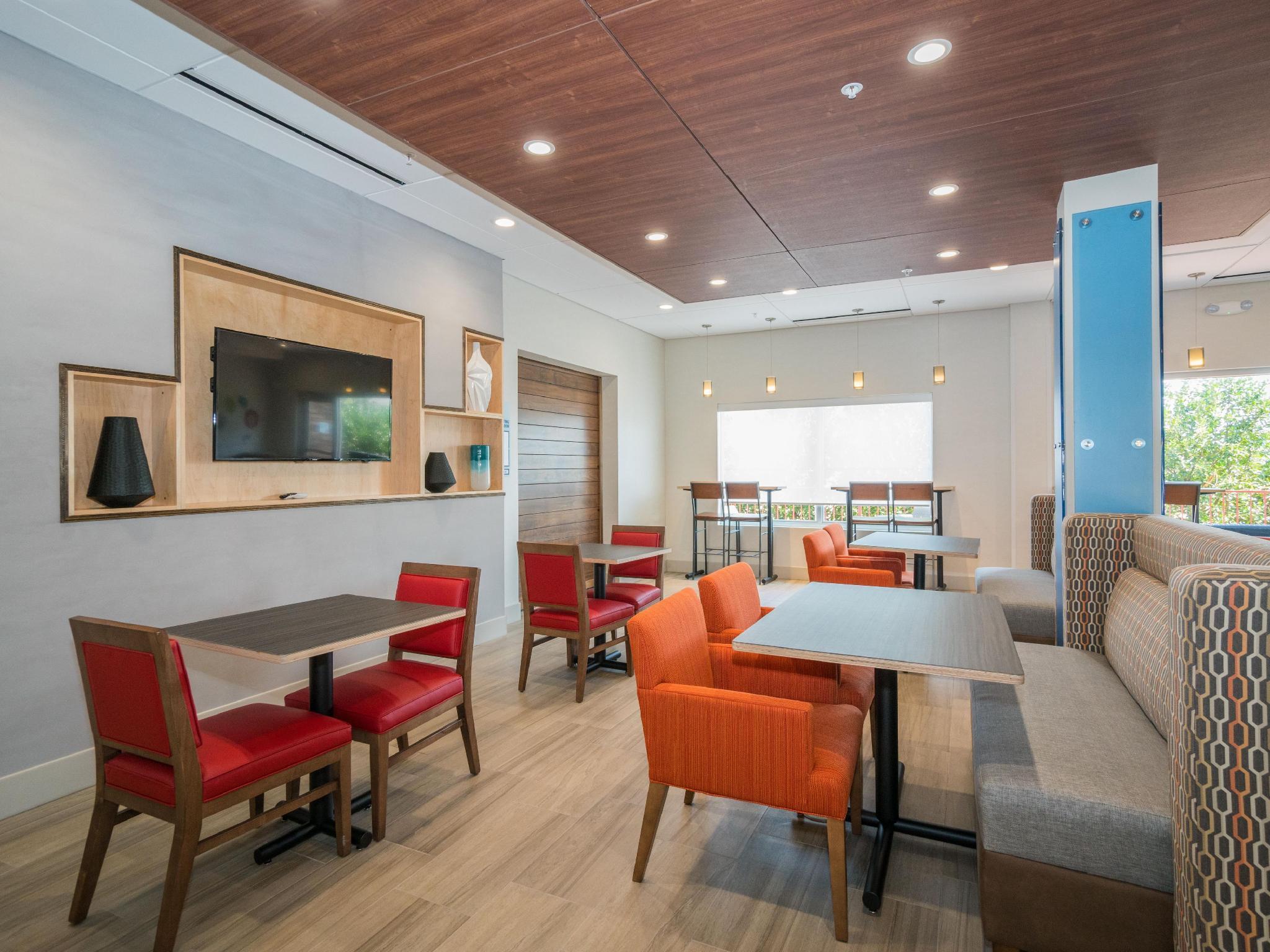 Holiday Inn Express & Suites - Southaven Central - Memphis By Ihg Екстер'єр фото